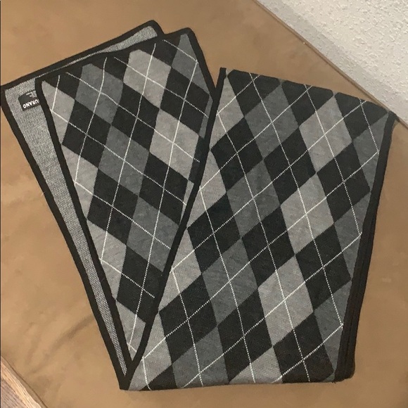 Murano Accessories - NWOT Murano scarf